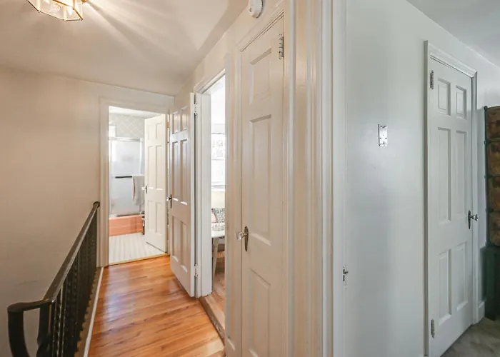 Holiday home 4 Mi To Downtown Pittsburgh: Family W/ Patio *