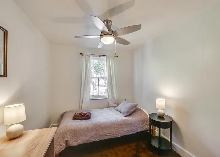 4 Mi To Downtown Pittsburgh: Family W/ Patio Holiday home *