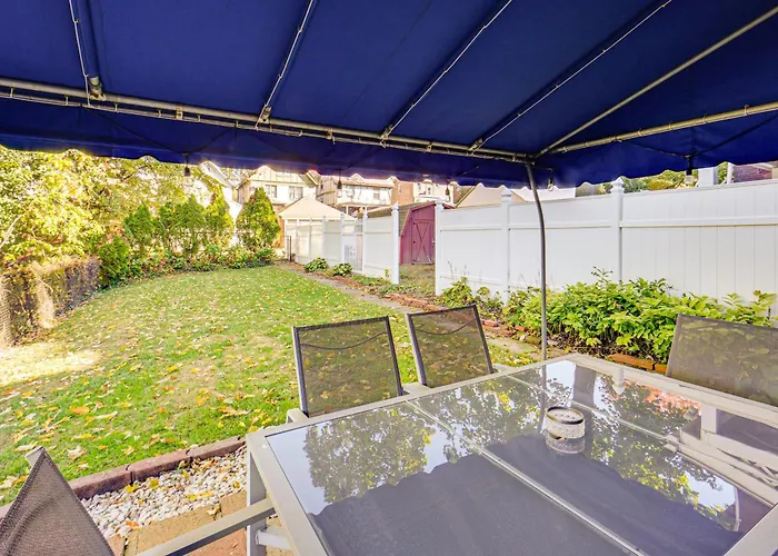 Holiday home 4 Mi To Downtown Pittsburgh: Family W/ Patio
